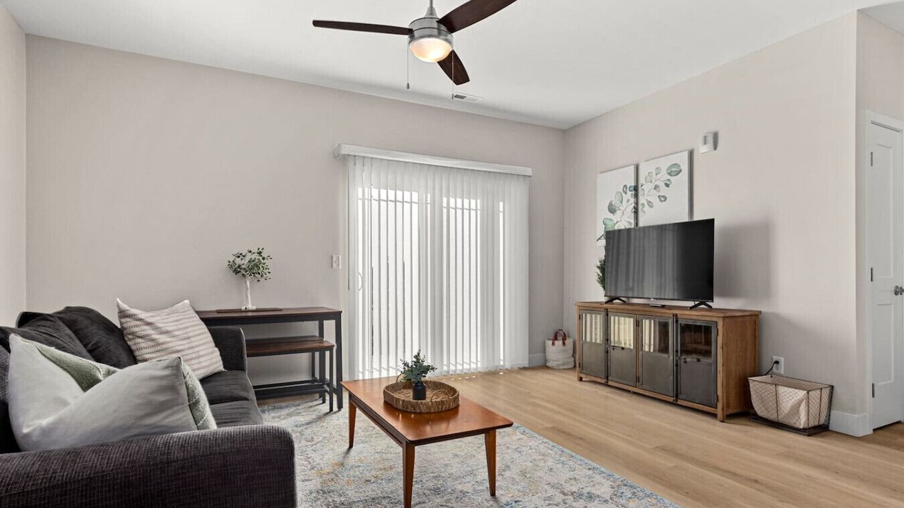 Photo of Livingroom in Orange Prairie