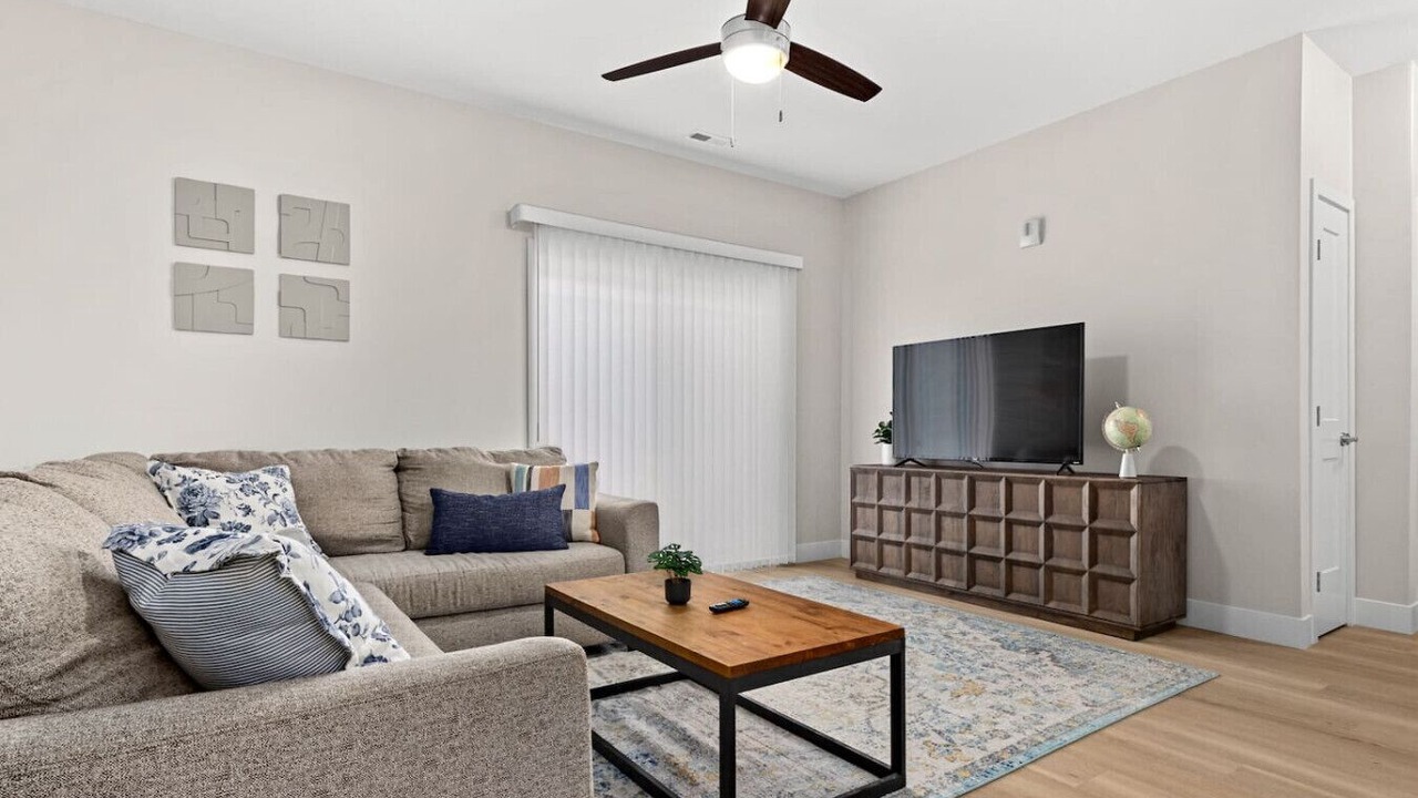 Photo of Livingroom in Orange Prairie