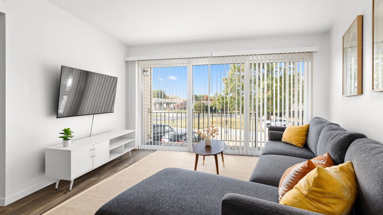 Photo of Livingroom in Orange Prairie
