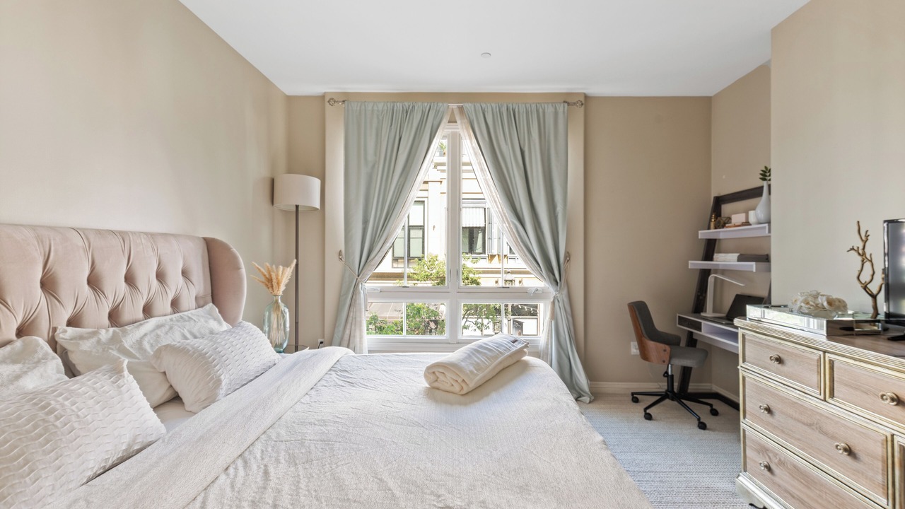 Photo of Bedroom in Downtown