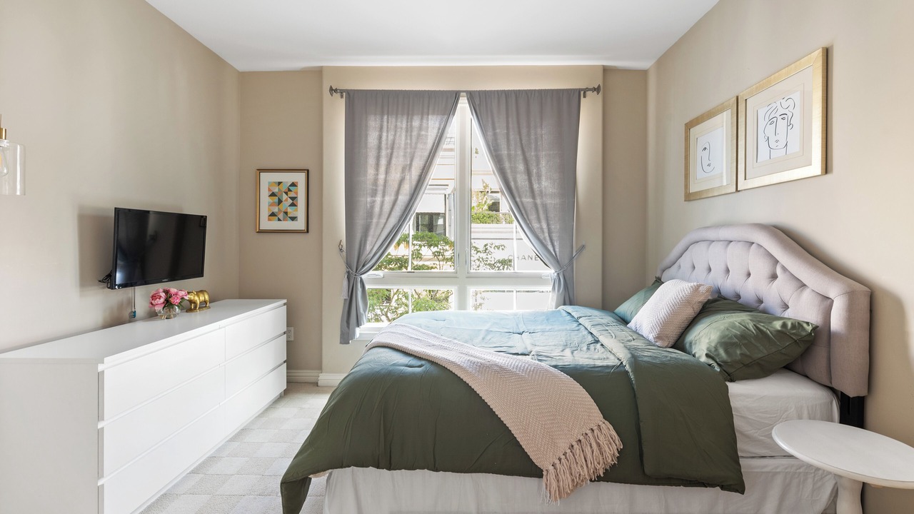 Photo of Bedroom in Downtown