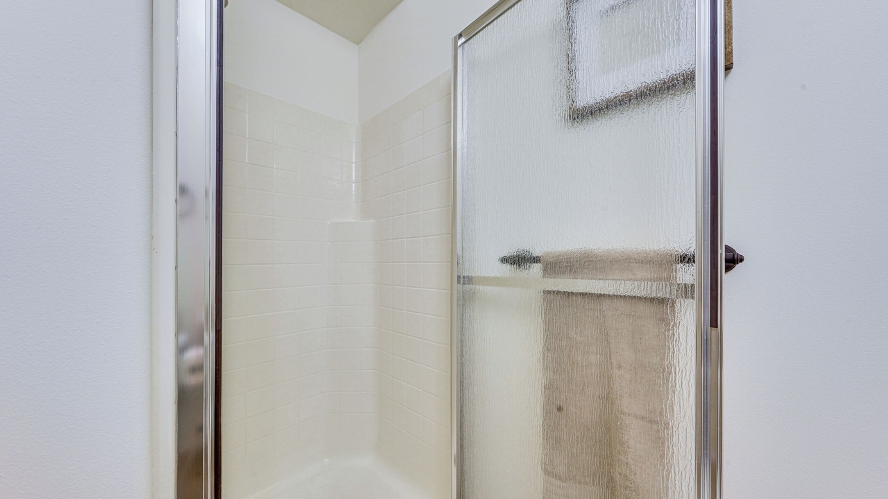 Photo of Bathroom in Central District