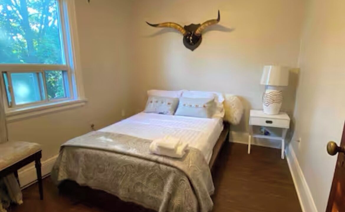 Photo of Bedroom in The Beaches