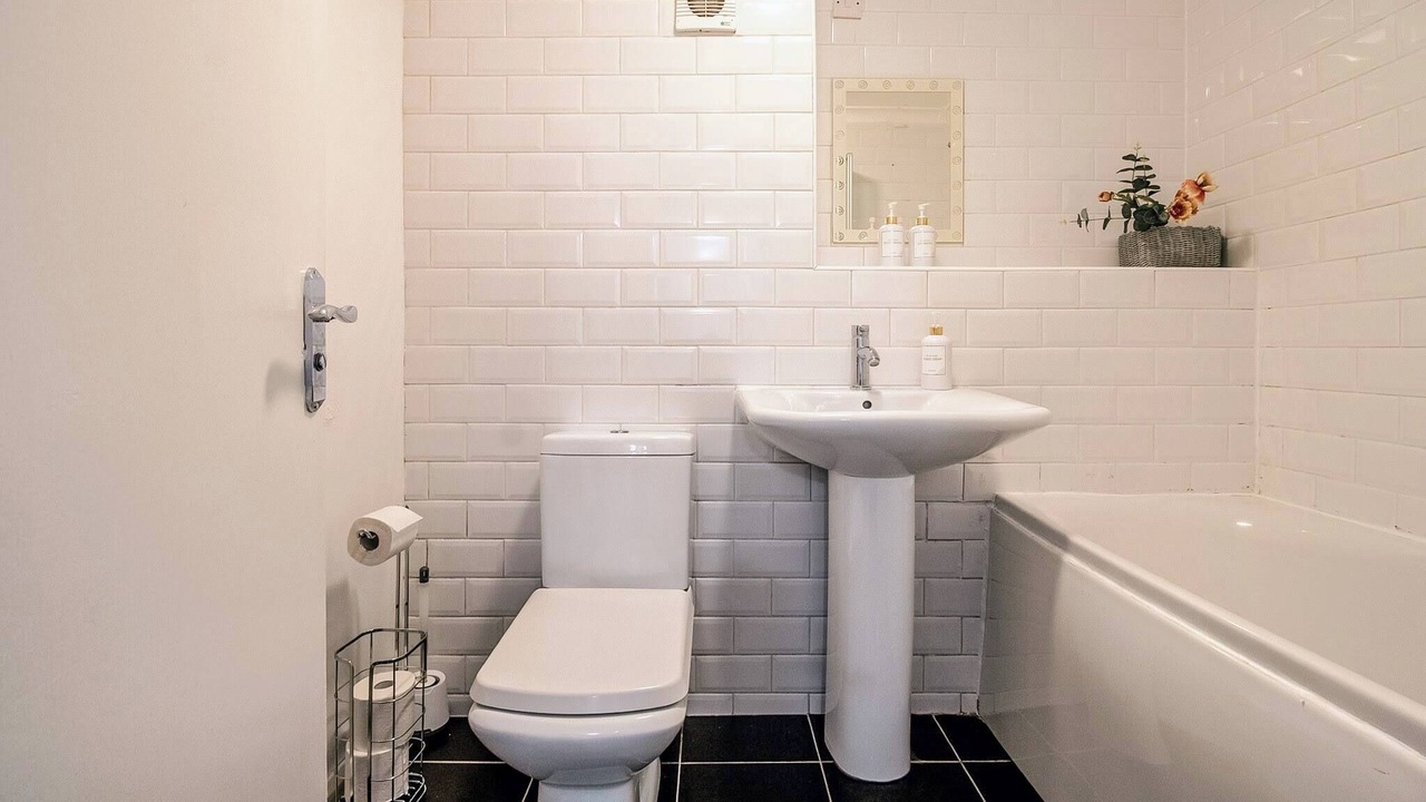 Photo of Bathroom in Central Milton Keynes