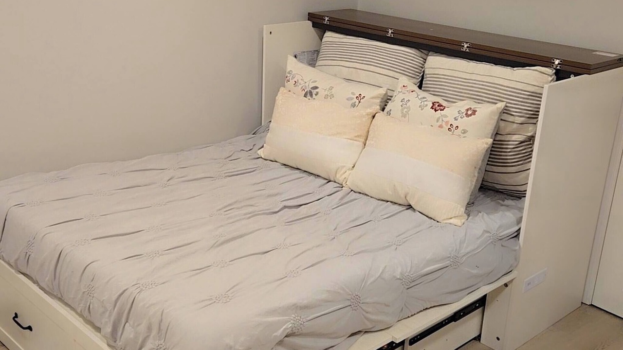 Photo of Bedroom in Belleville