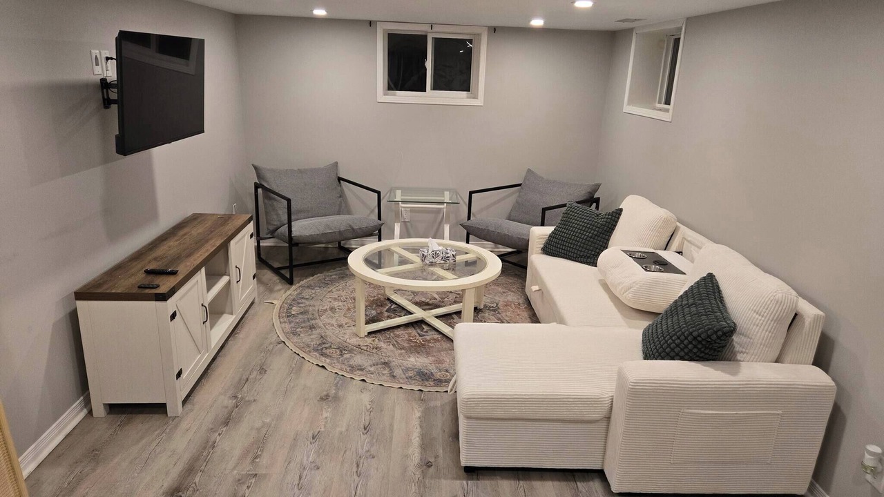 Photo of Livingroom in Belleville