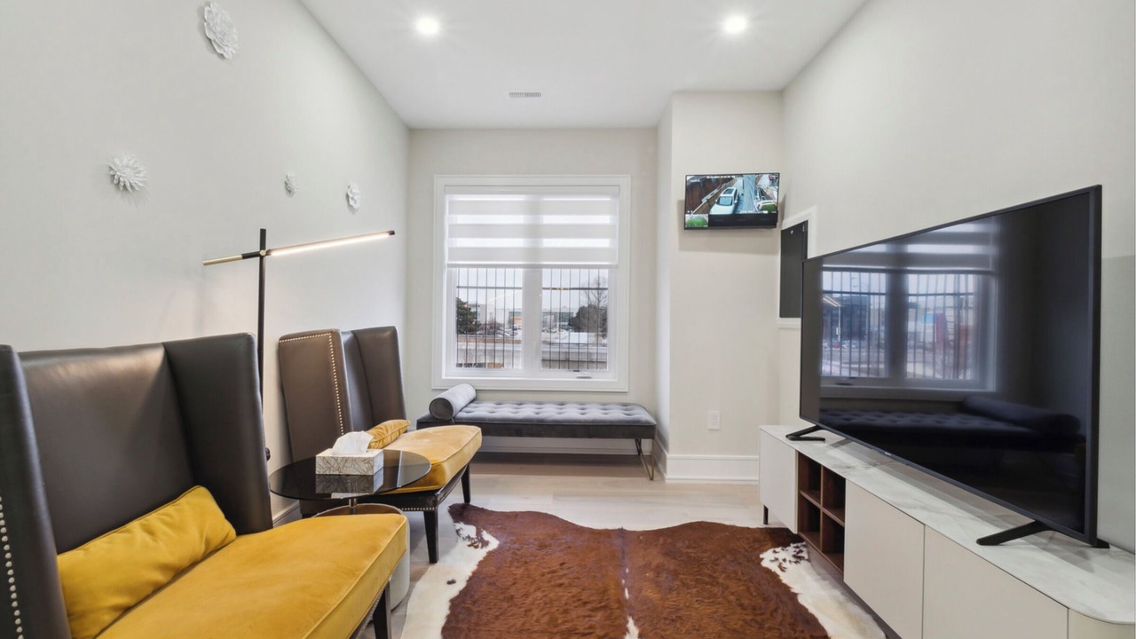 Photo of Livingroom in North York