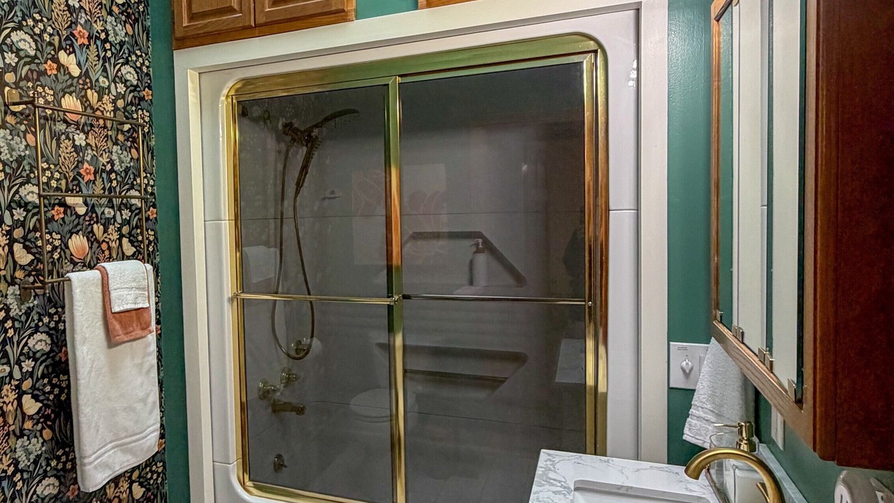 Photo of Bathroom in North Tonawanda