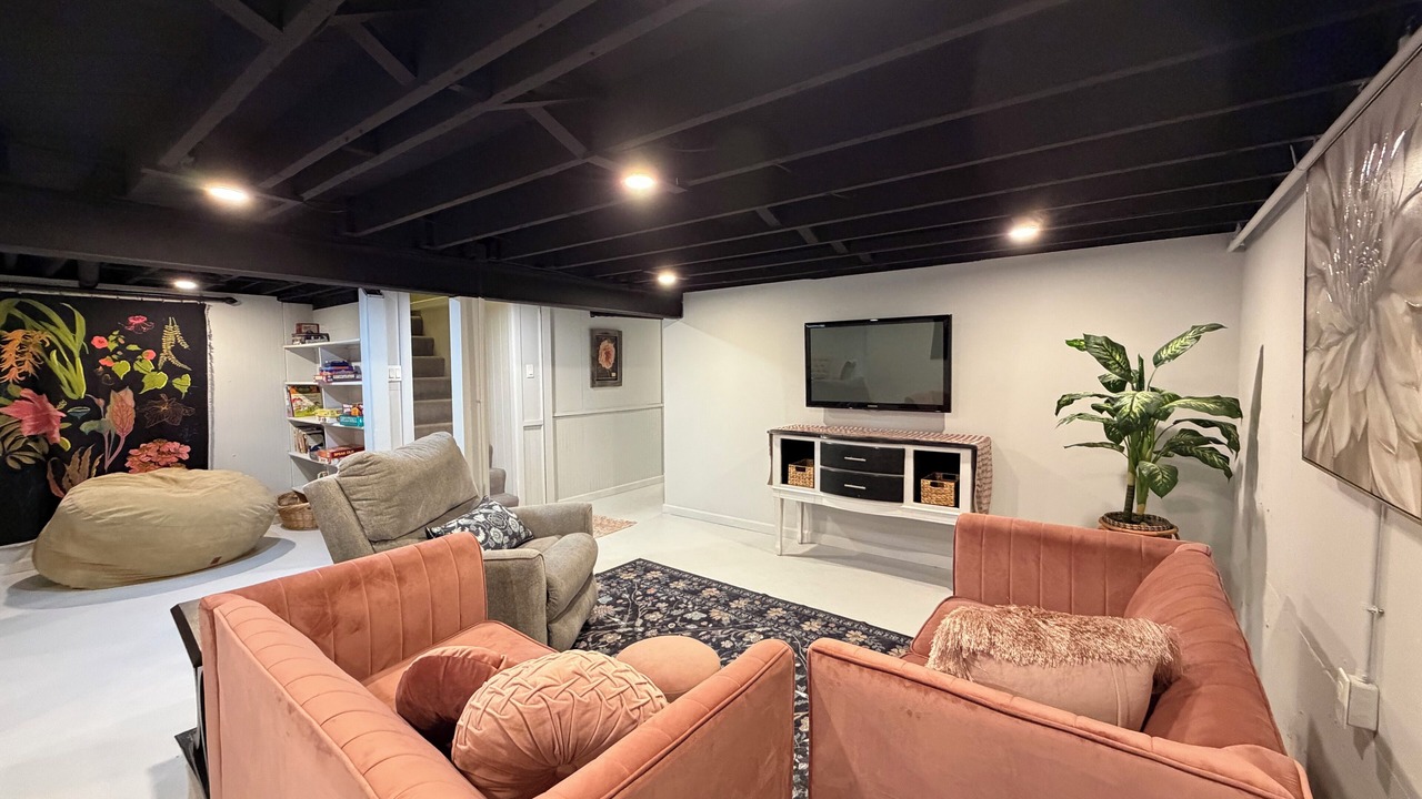 Photo of Livingroom in North Tonawanda