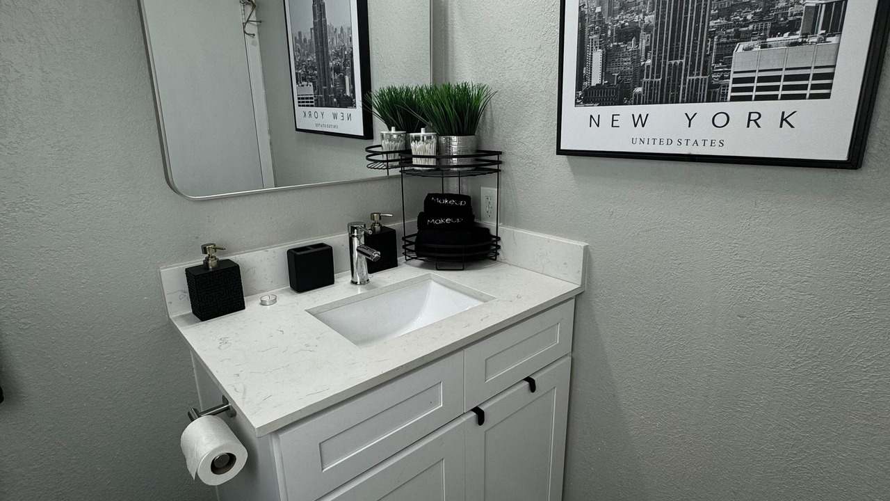 Photo of Bathroom in Knox - Henderson