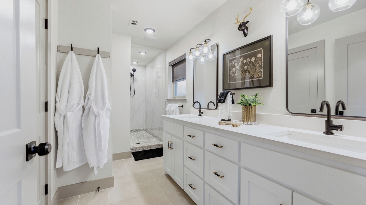 Photo of Bathroom in Denison