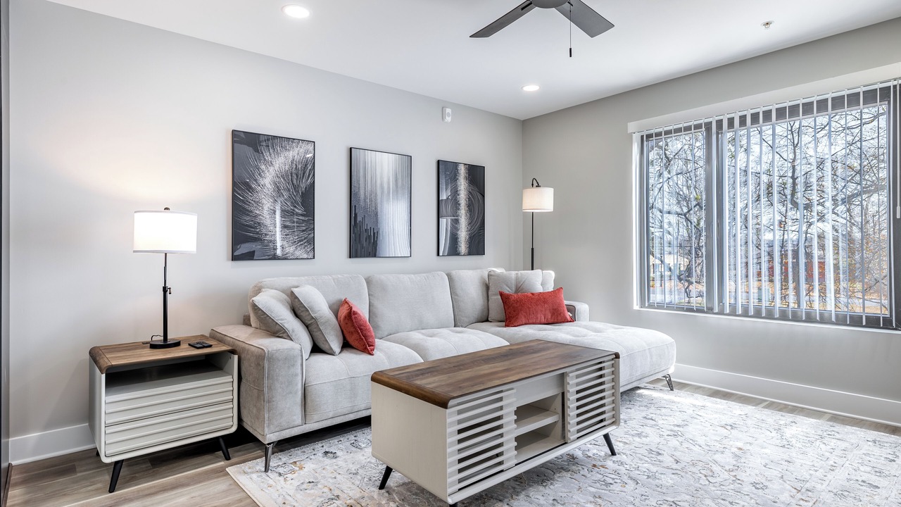 Photo of Livingroom in Tucker