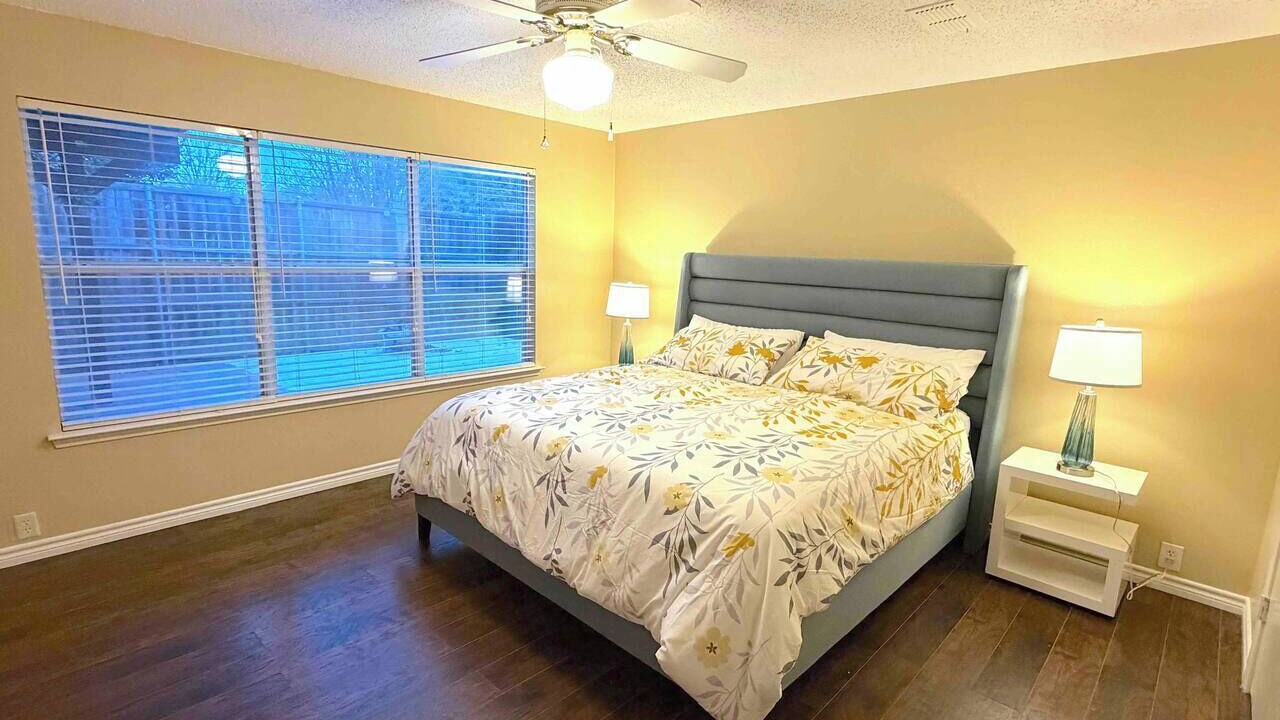 Photo of Bedroom in Lake Dallas