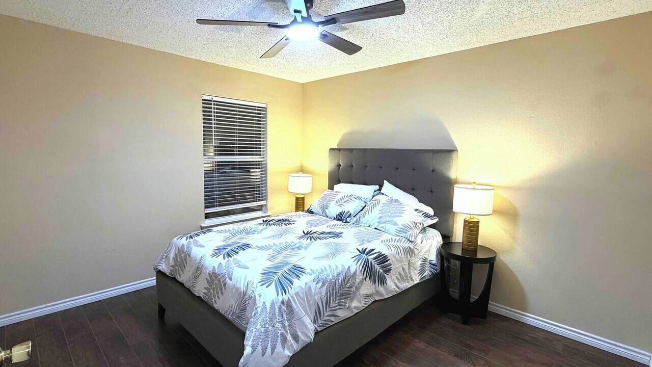 Photo of Bedroom in Lake Dallas