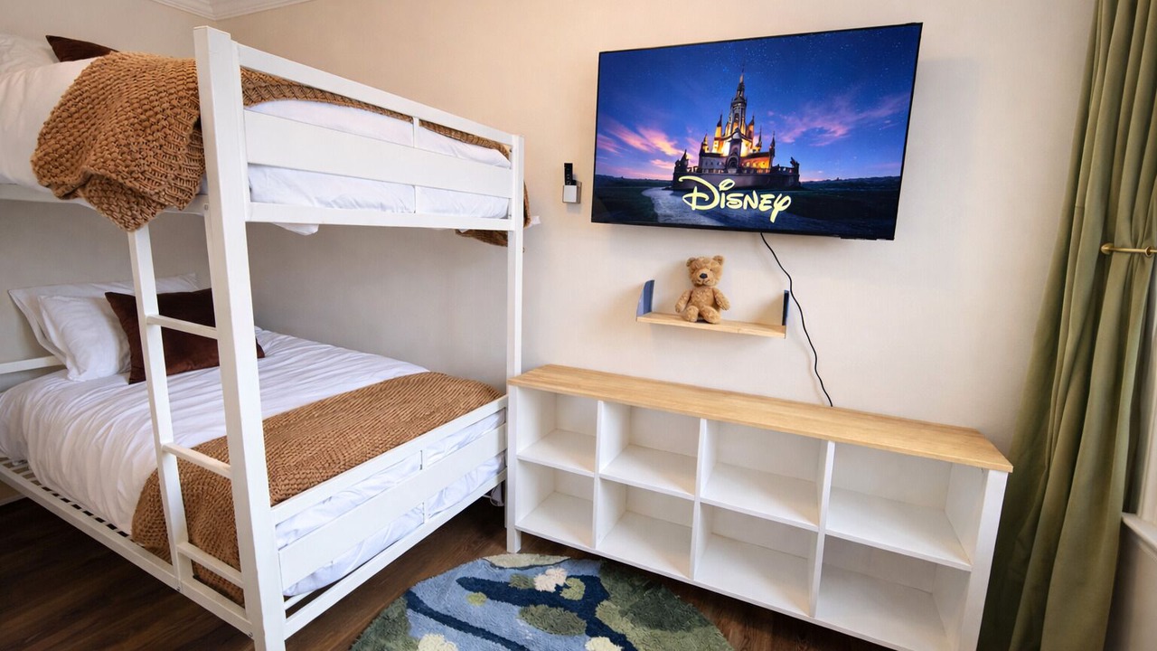 Photo of Bedroom in Apex