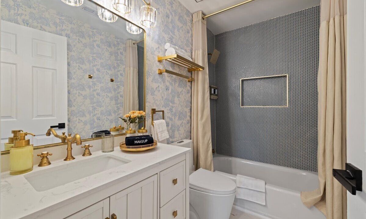 Photo of Bathroom in Apex
