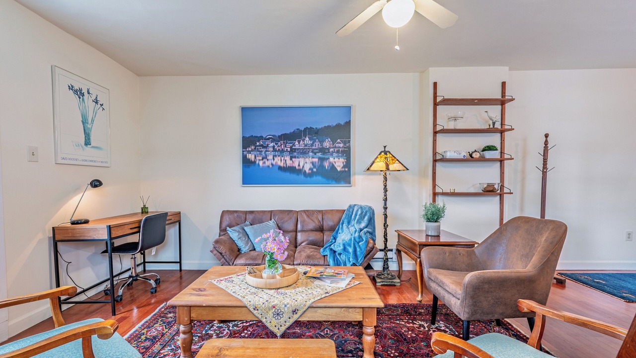 Photo of Livingroom in Spring Garden