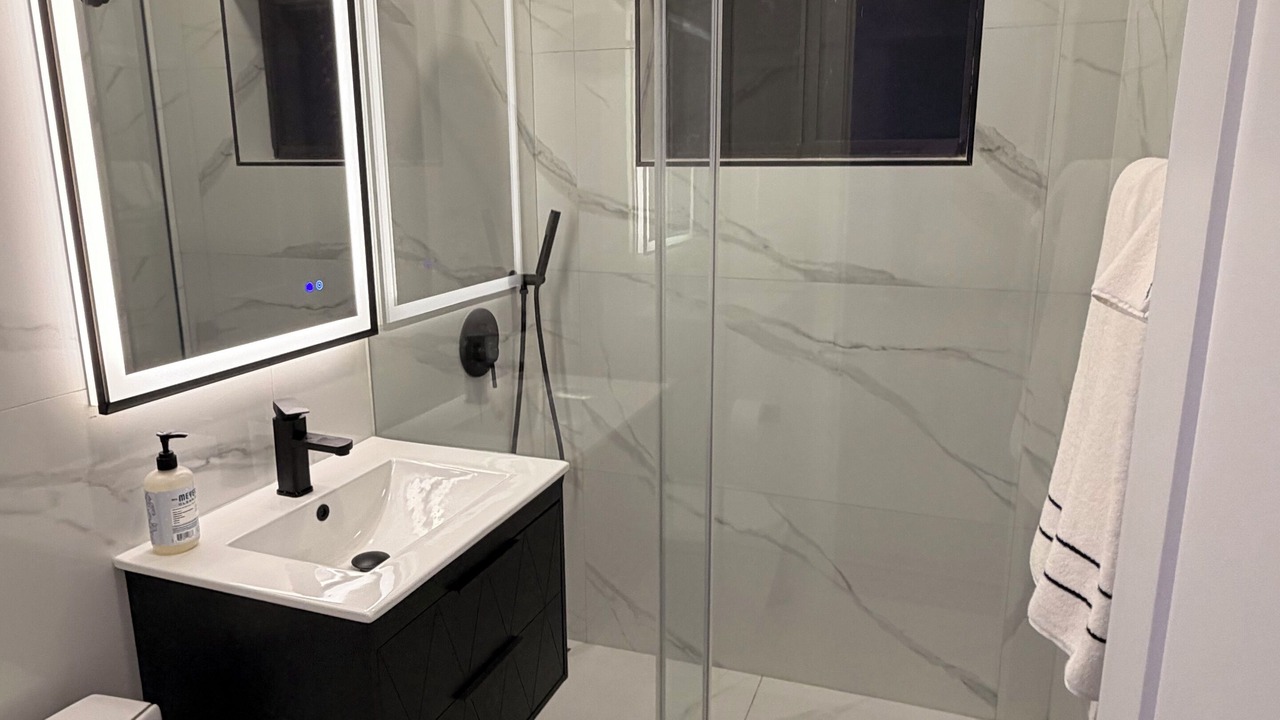 Photo of Bathroom in Golden Glades