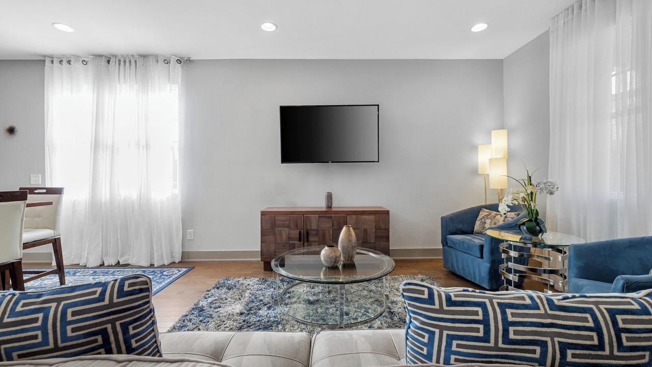 Photo of Livingroom in Historic Waverly