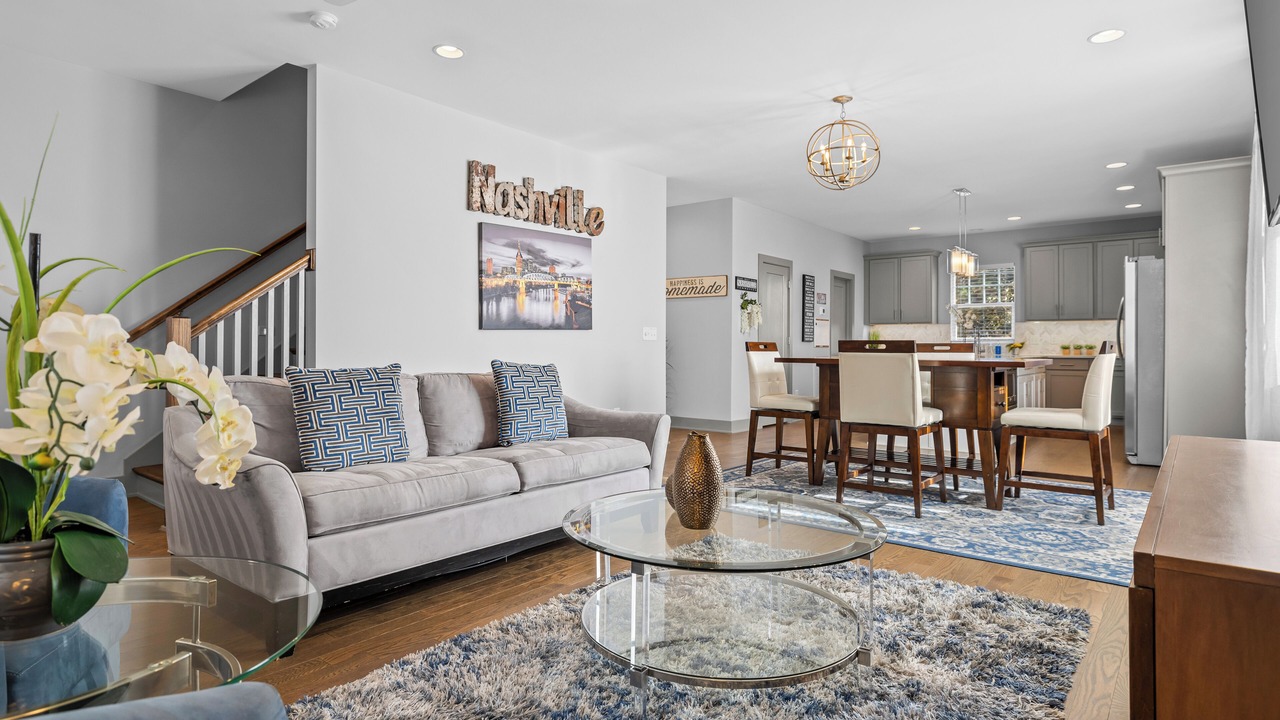 Photo of Livingroom in Historic Waverly