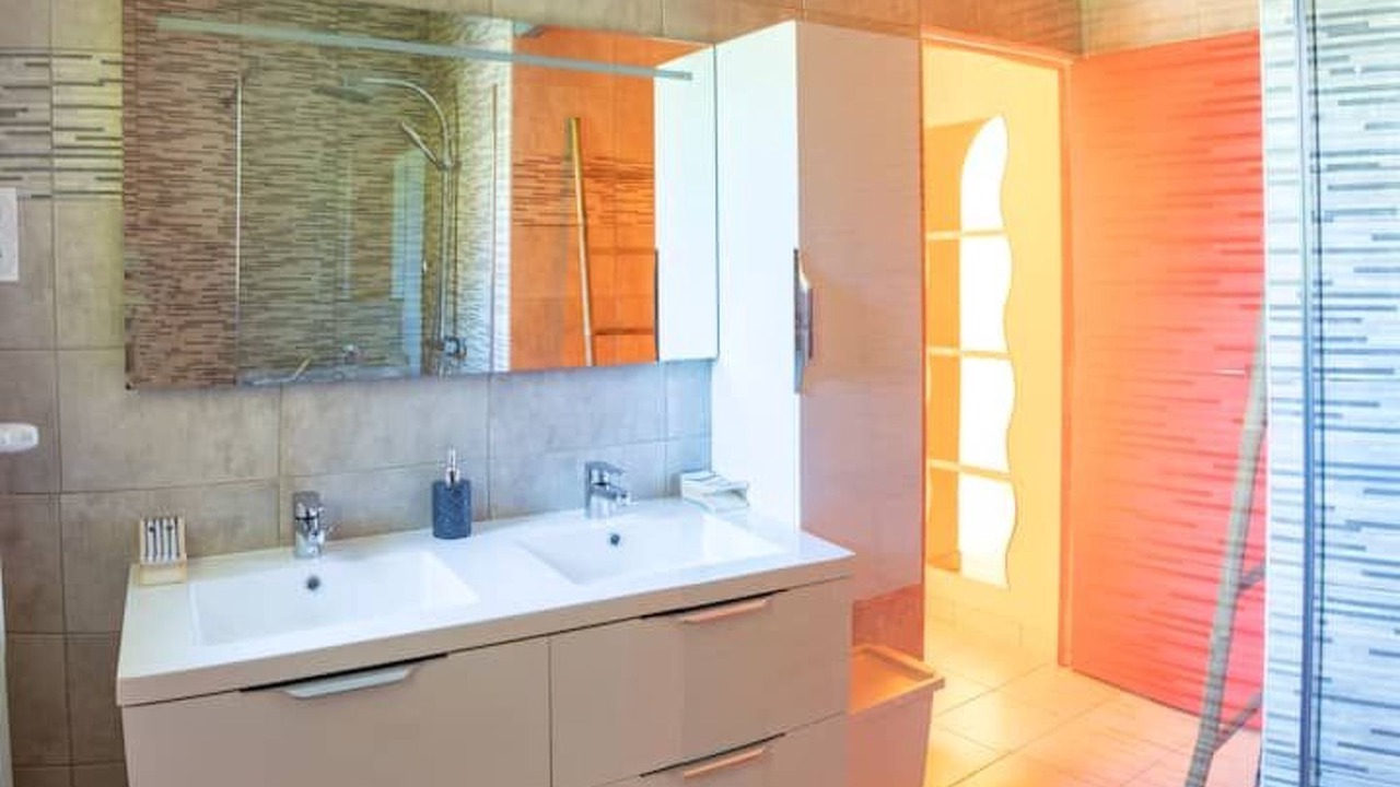 Photo of Bathroom in Renwez