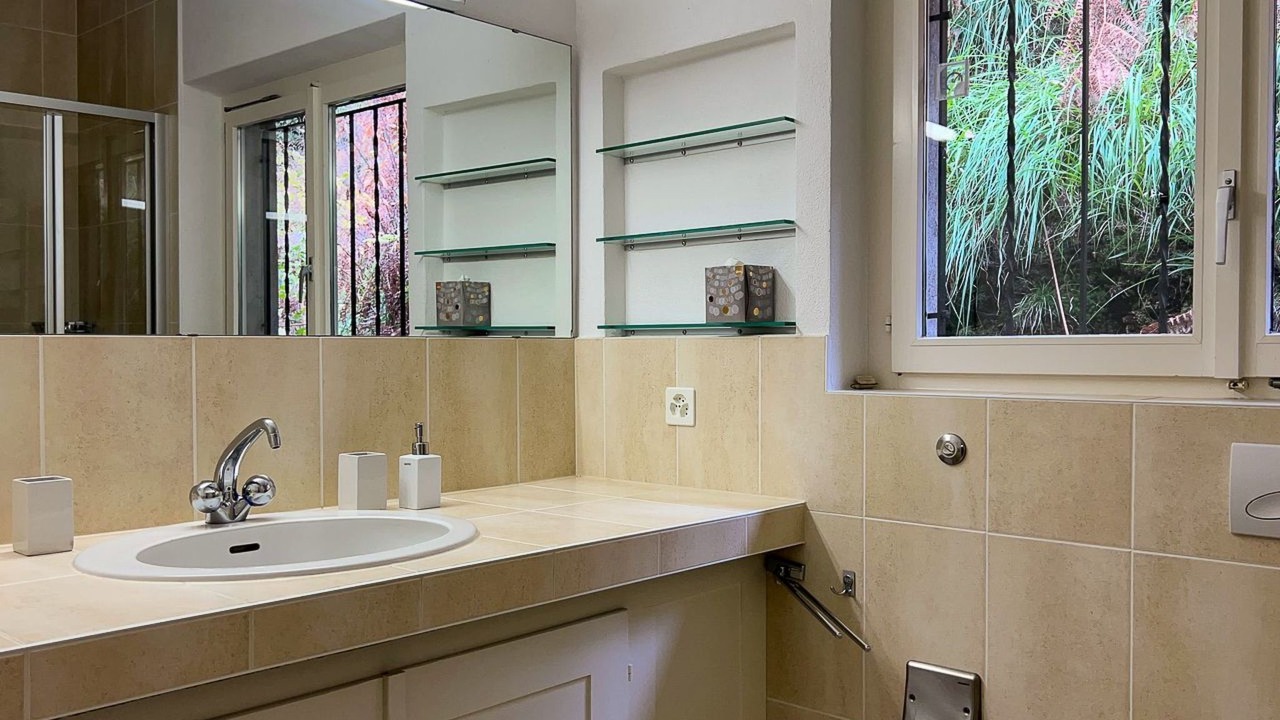 Photo of Bathroom in Brione sopra Minusio