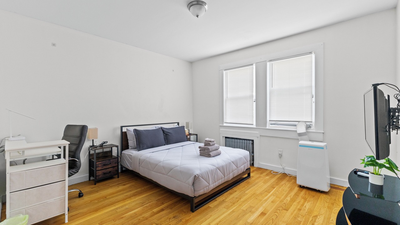 Photo of Bedroom in Nonantum