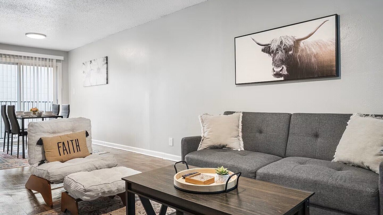 Photo of Livingroom in South Manchaca