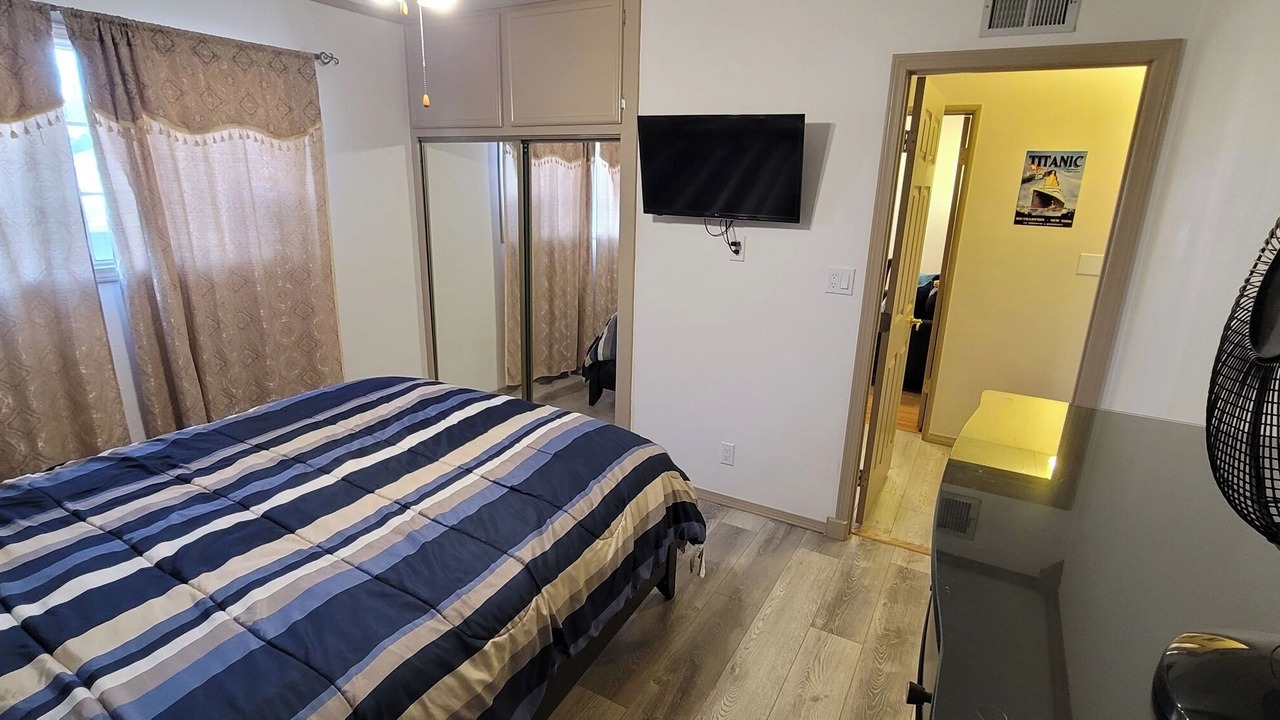 Photo of Bedroom in Canoga Park