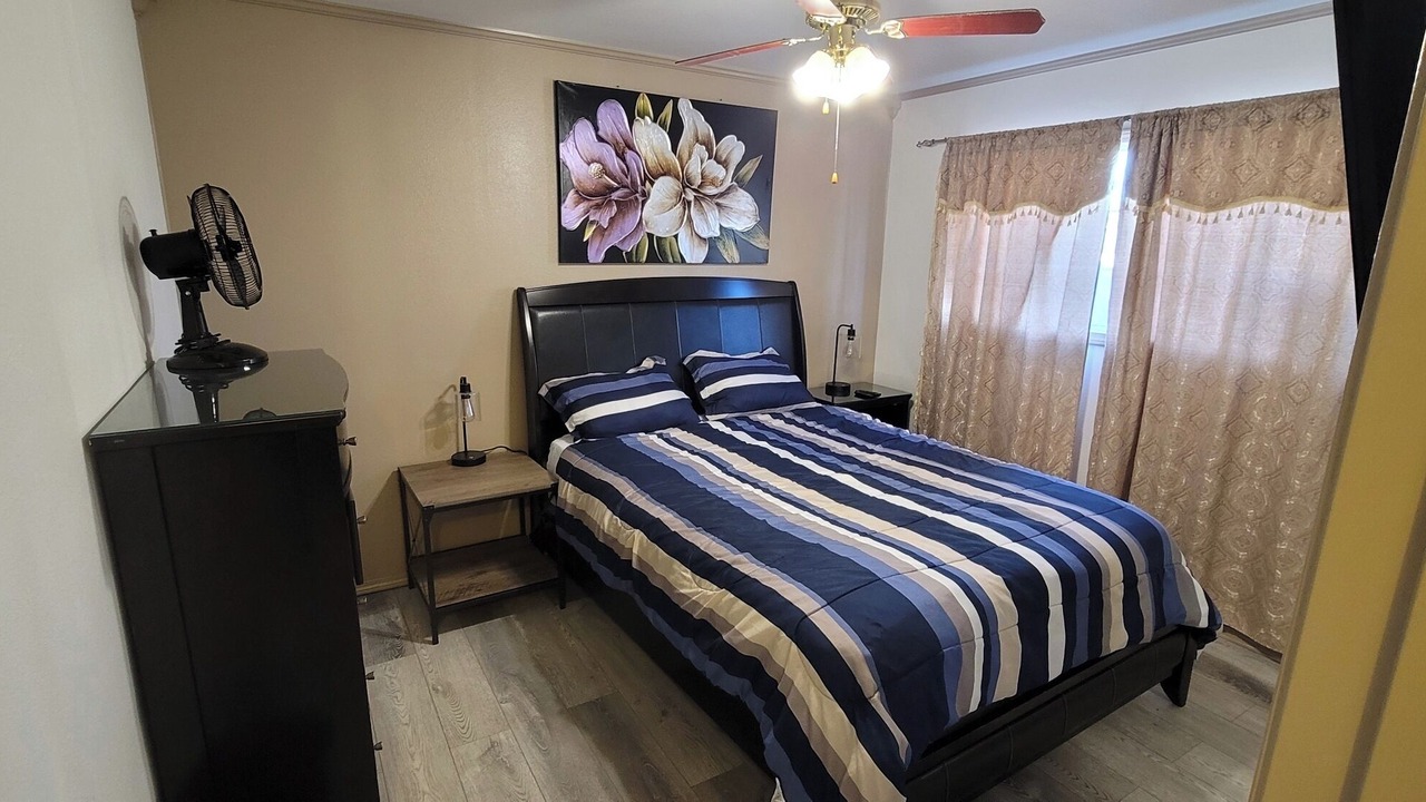 Photo of Bedroom in Canoga Park