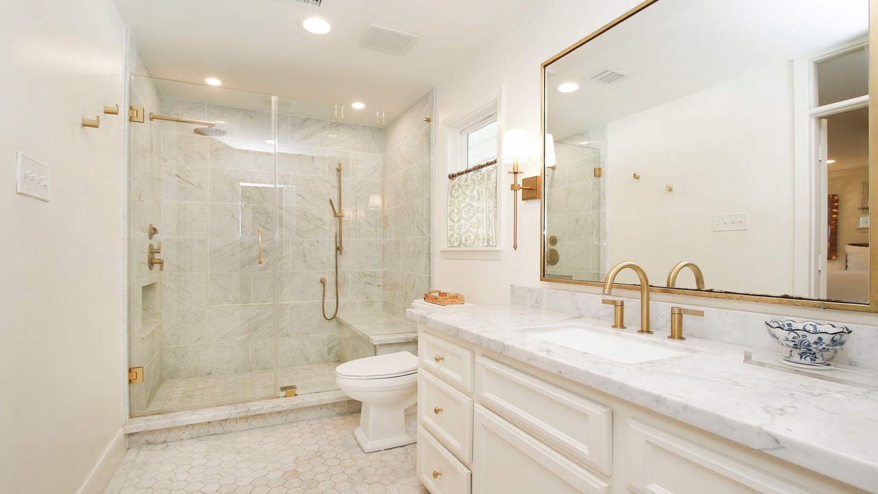 Photo of Bathroom in Memorial