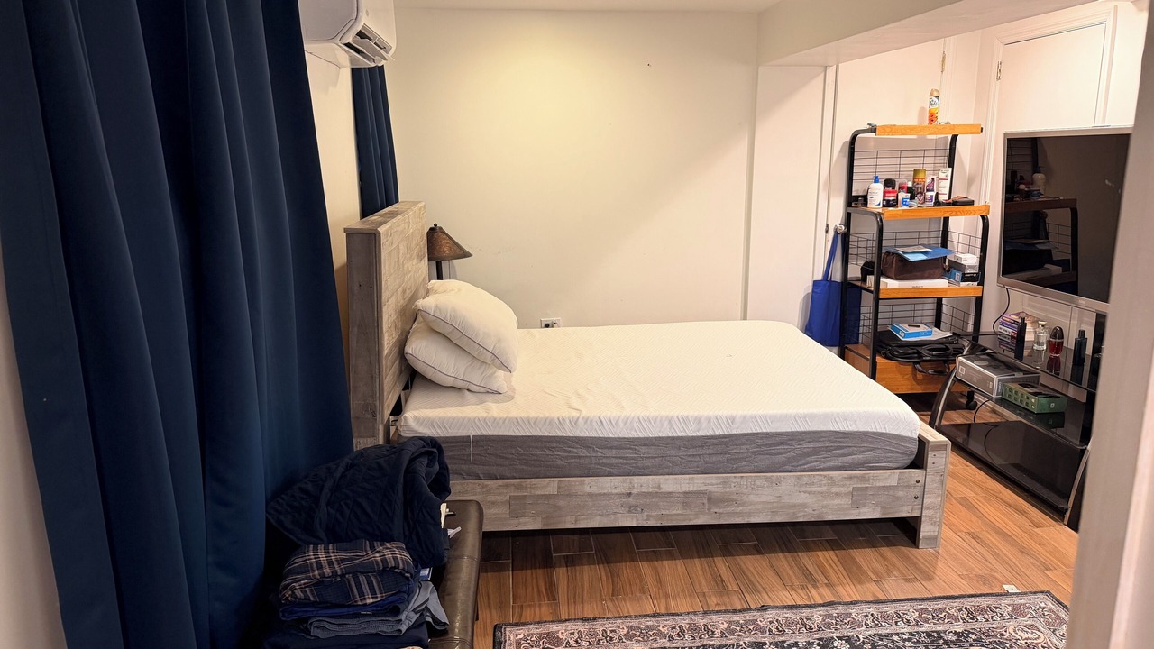 Photo of Bedroom in Morris Park