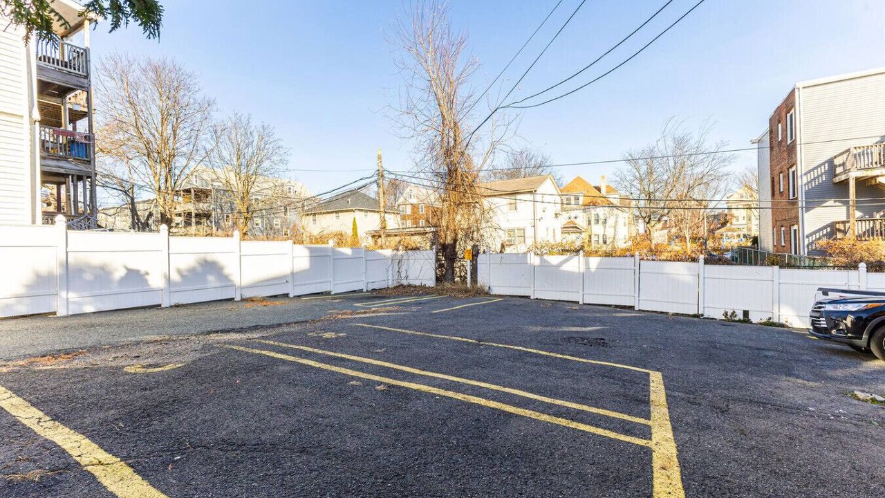 Photo of Outdoor in Roxbury