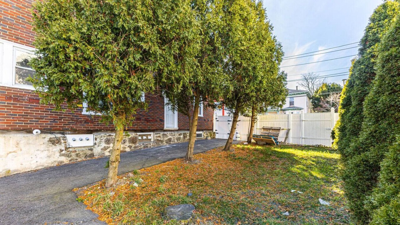 Photo of Outdoor in Roxbury