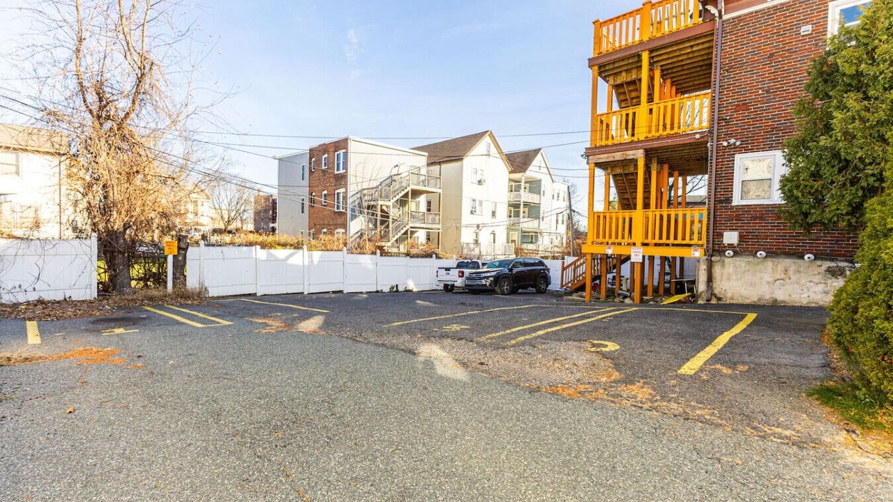 Photo of Outdoor in Roxbury