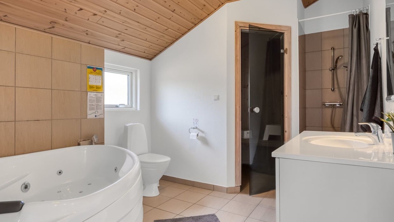 Photo of Bathroom in Aalbaek