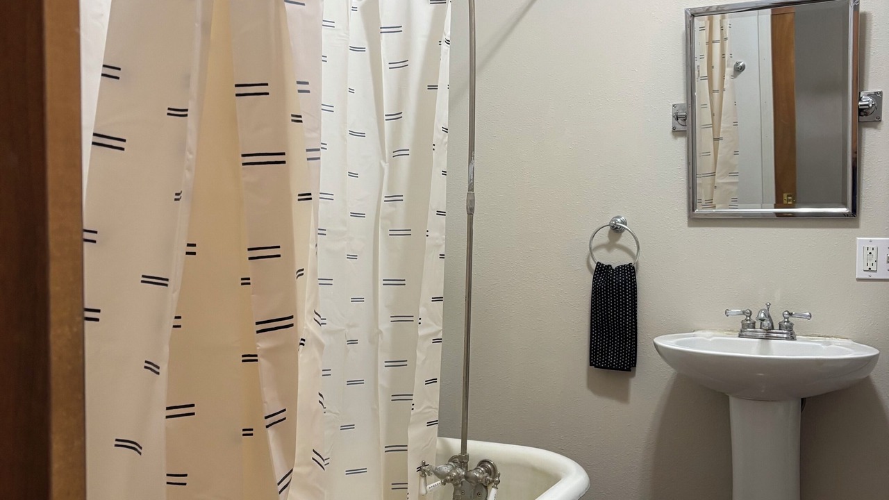 Photo of Bathroom in Hebron