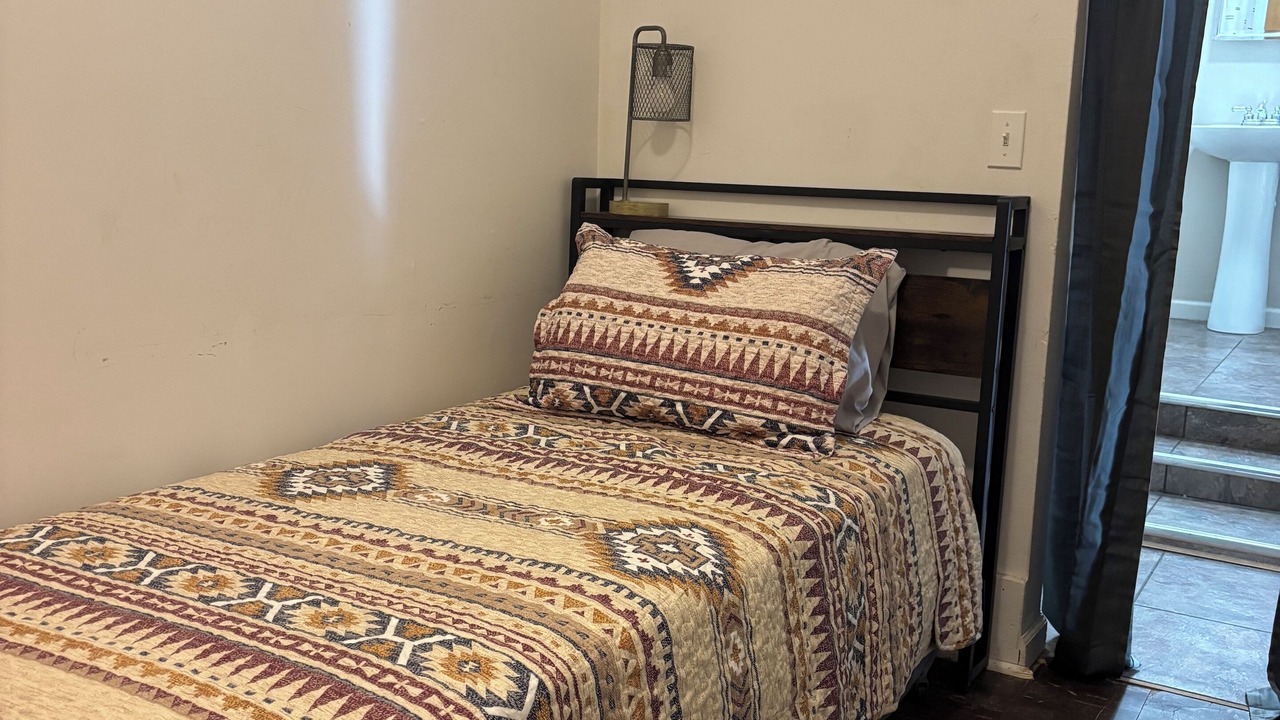 Photo of Bedroom in Hebron