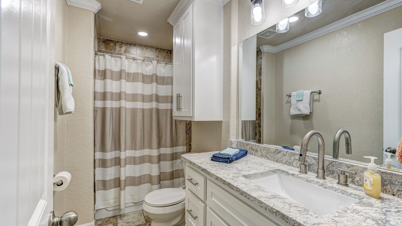 Photo of Bathroom in Brazoria