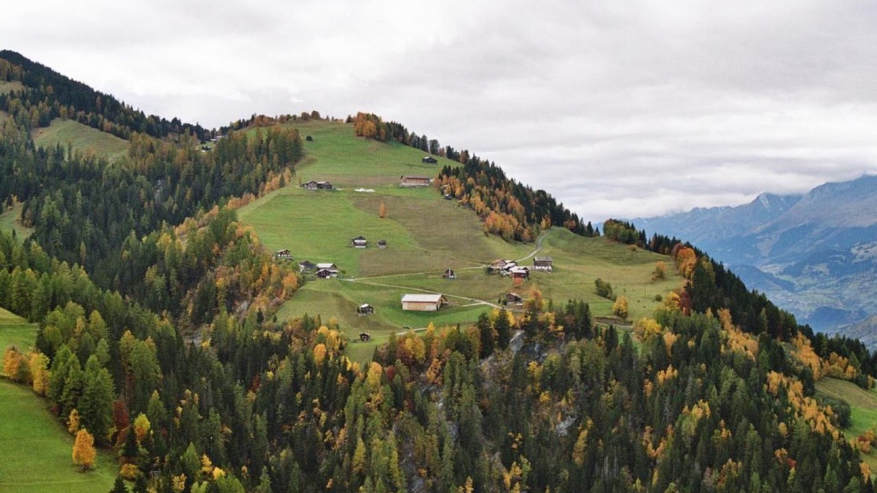 Photo of Others in Praz