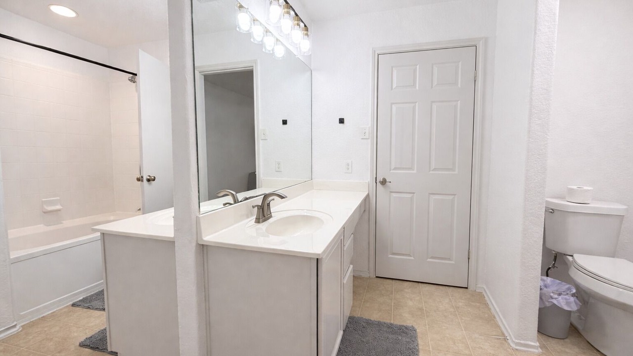Photo of Bathroom in Hill Country