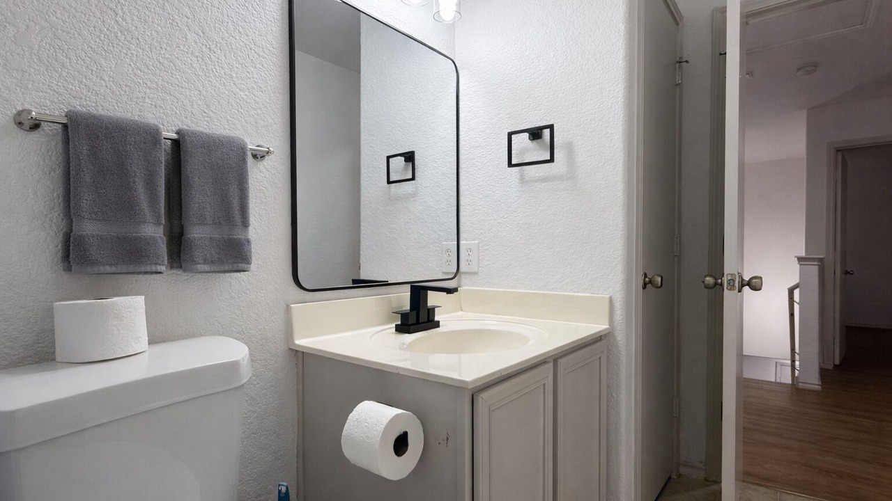 Photo of Bathroom in Hill Country