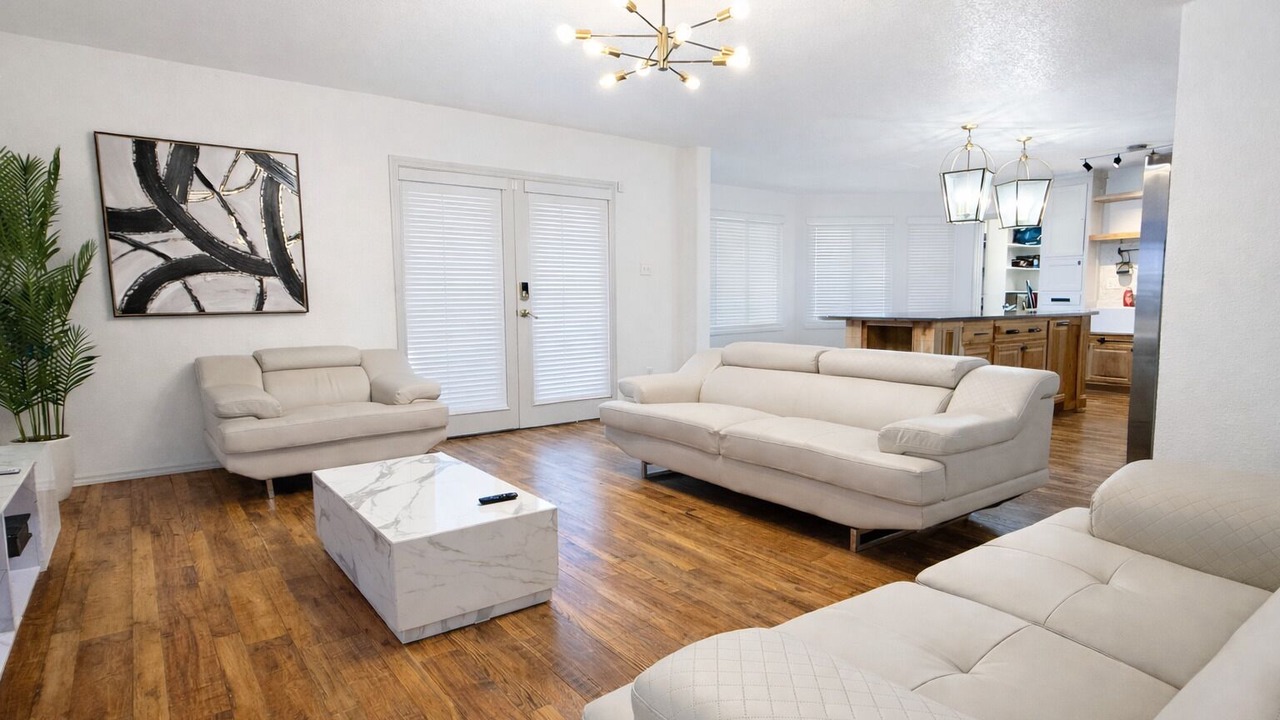 Photo of Livingroom in Hill Country