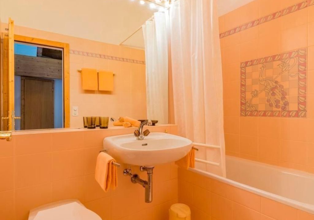 Photo of Bathroom in Maloja