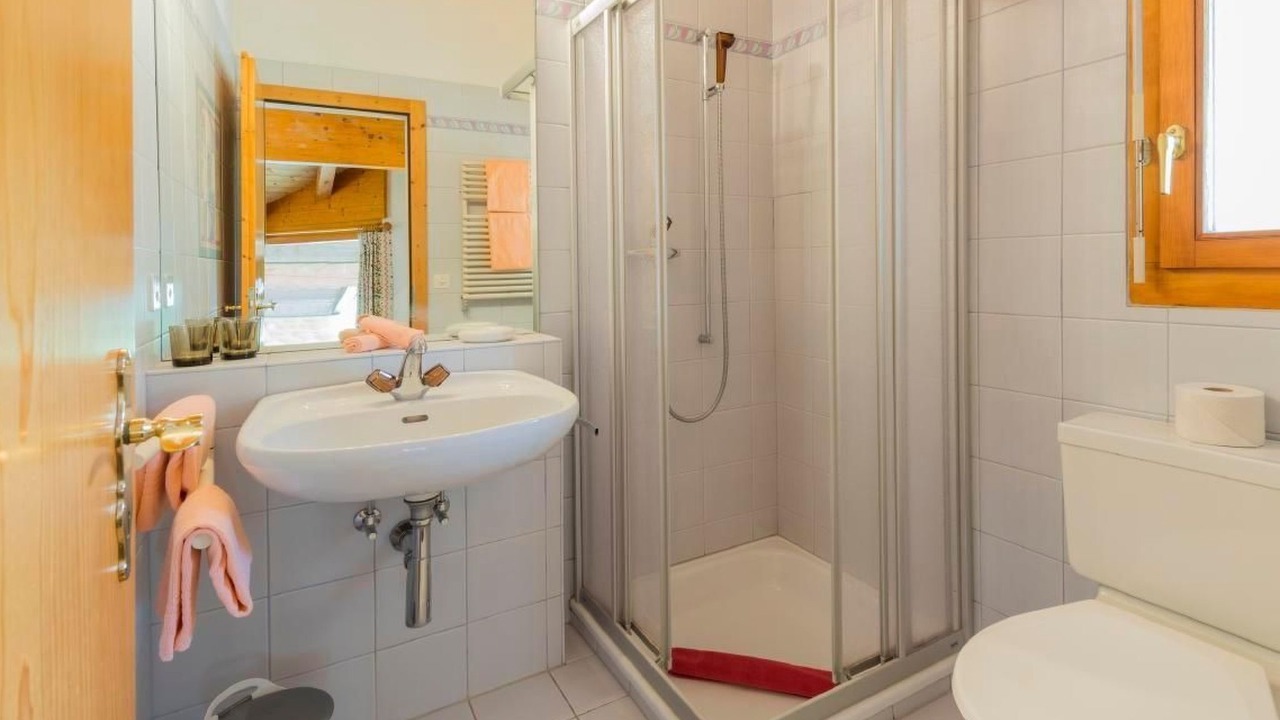 Photo of Bathroom in Maloja