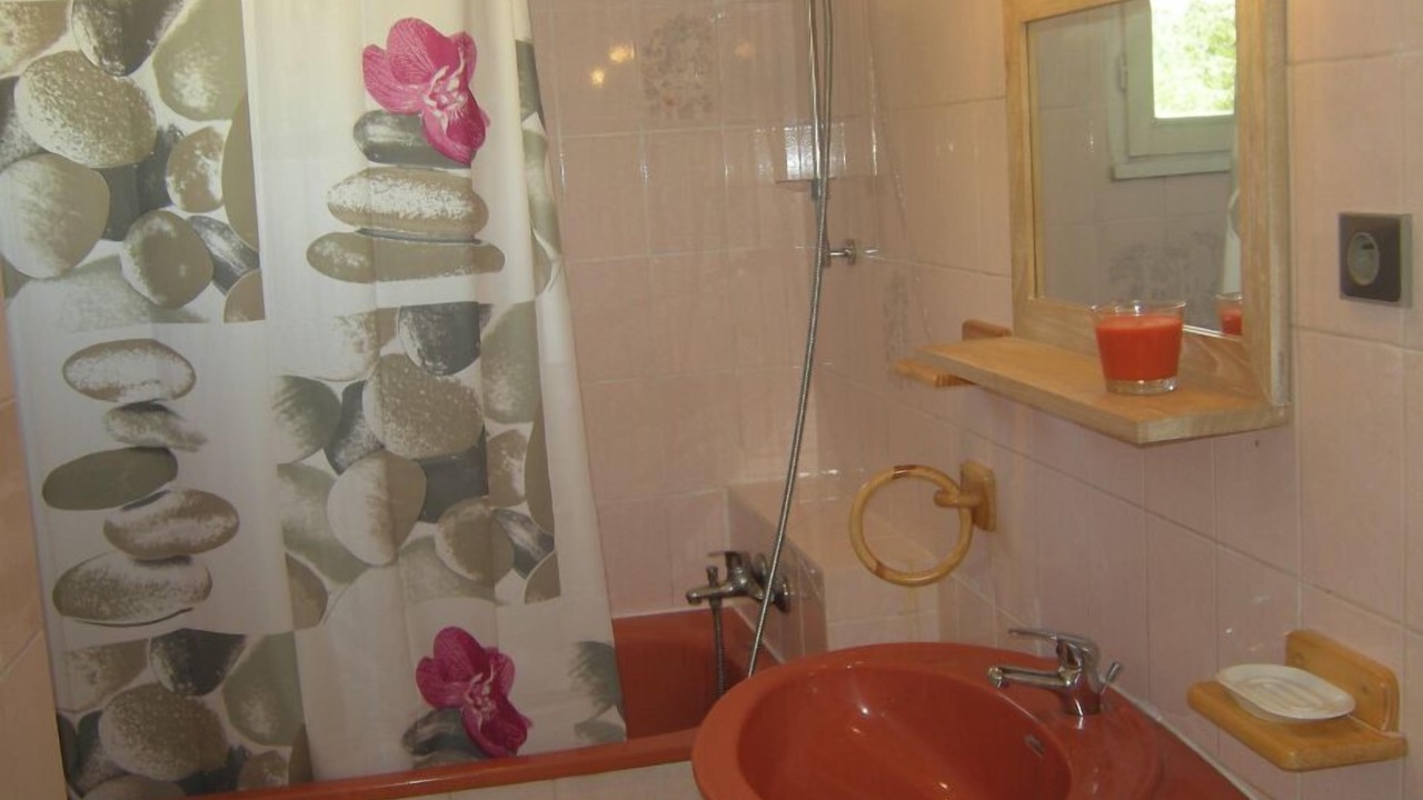 Photo of Bathroom in Pujols