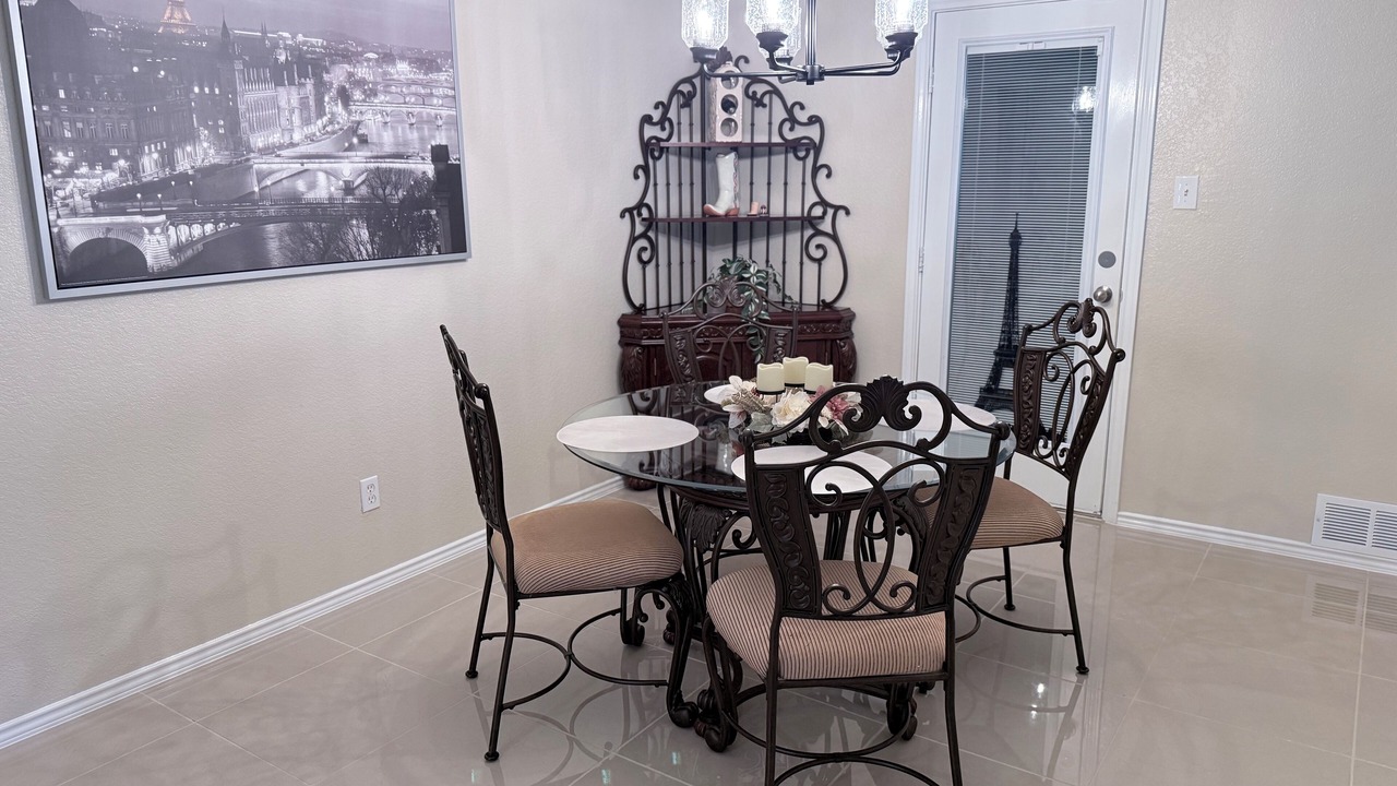 Photo of Livingroom in Killeen