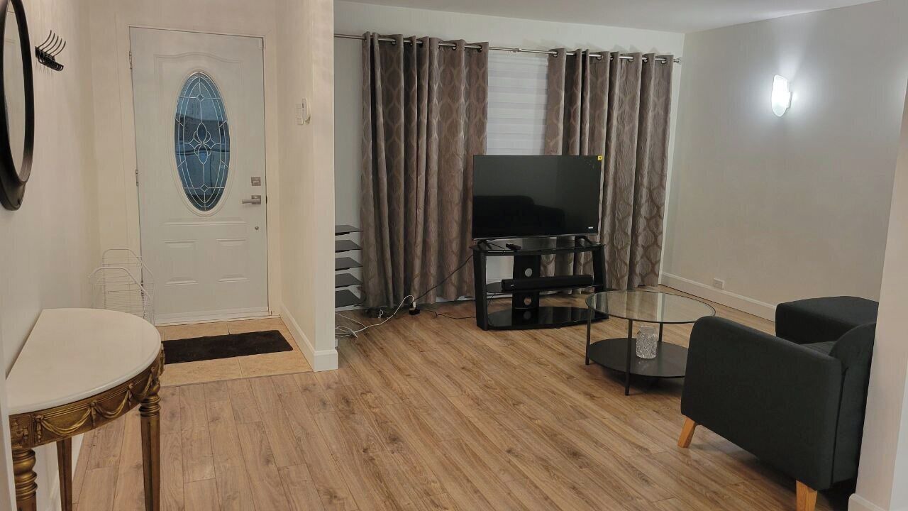 Photo of Livingroom in Pointe-aux-Trembles