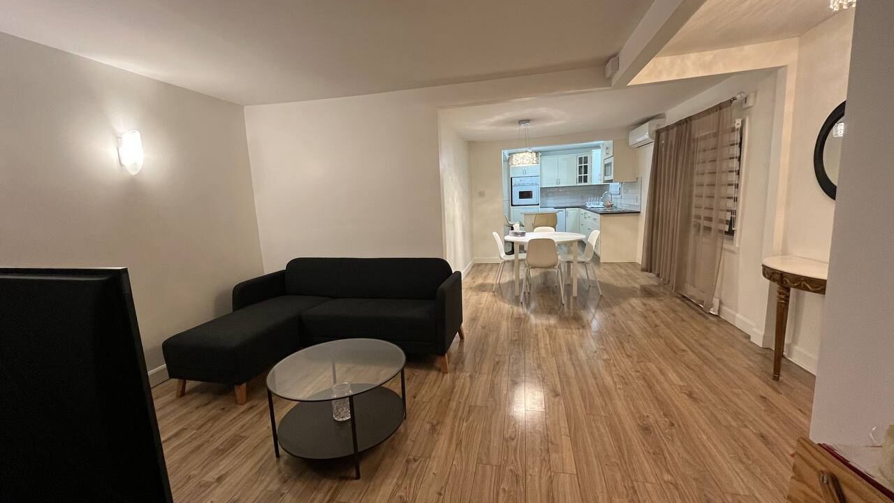 Photo of Livingroom in Pointe-aux-Trembles