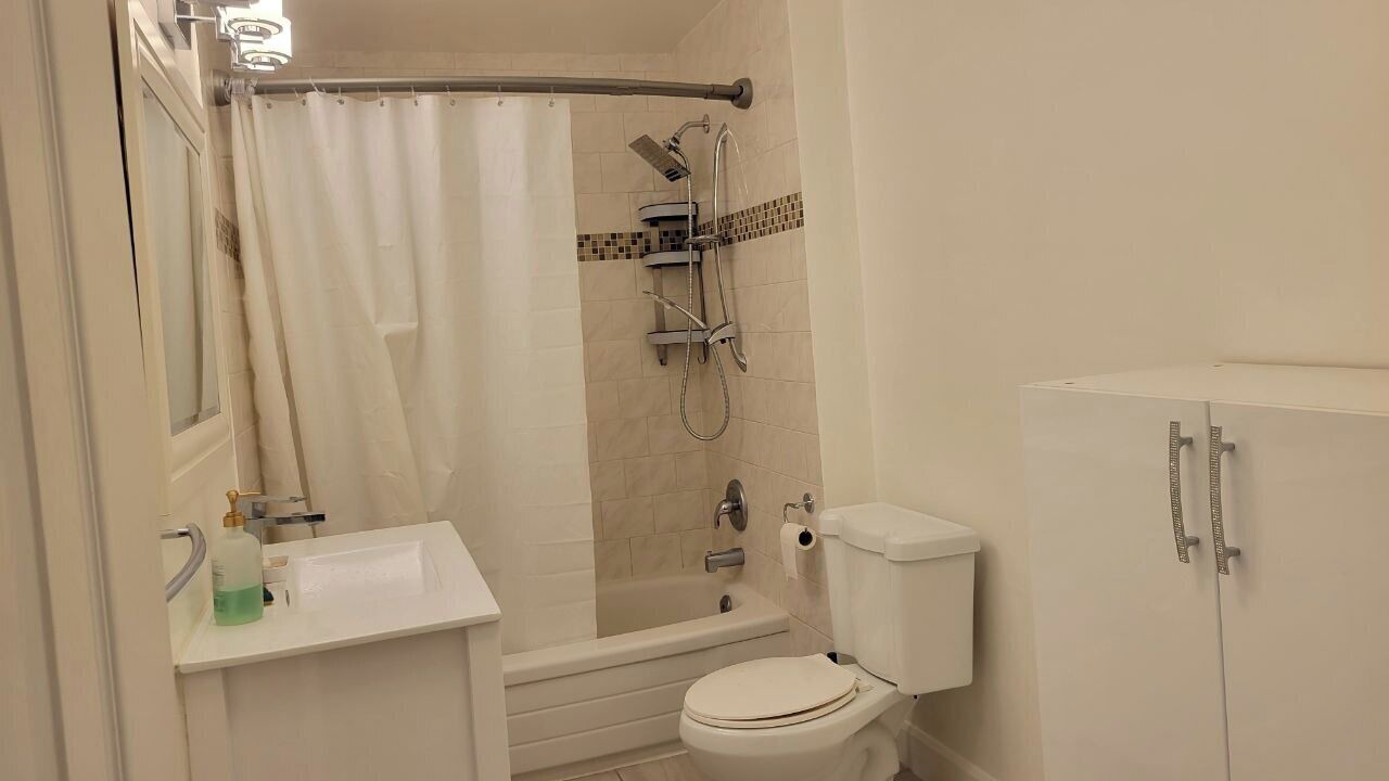 Photo of Bathroom in Pointe-aux-Trembles